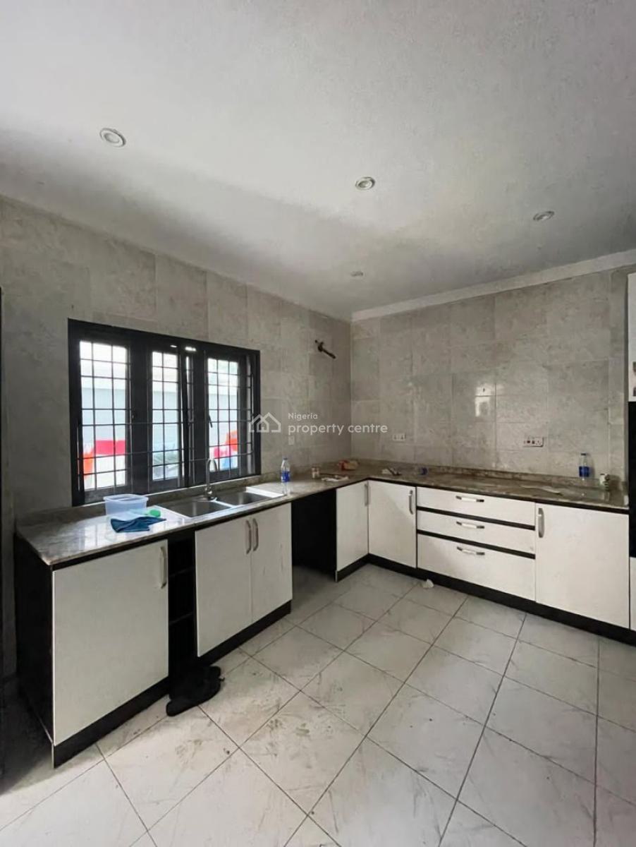 3bedroom Flat Downstairs in a Calm Estate with Pool and Gym, Lekki, Lagos, Flat / Apartment for Rent