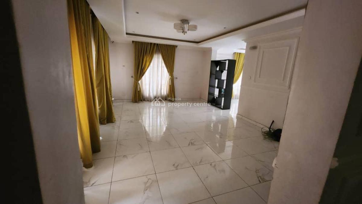 4bedroom Semi Detached Duplex, Richmond Gate 1 Estate Ikate Lekki, Lekki, Lagos, Flat / Apartment for Rent