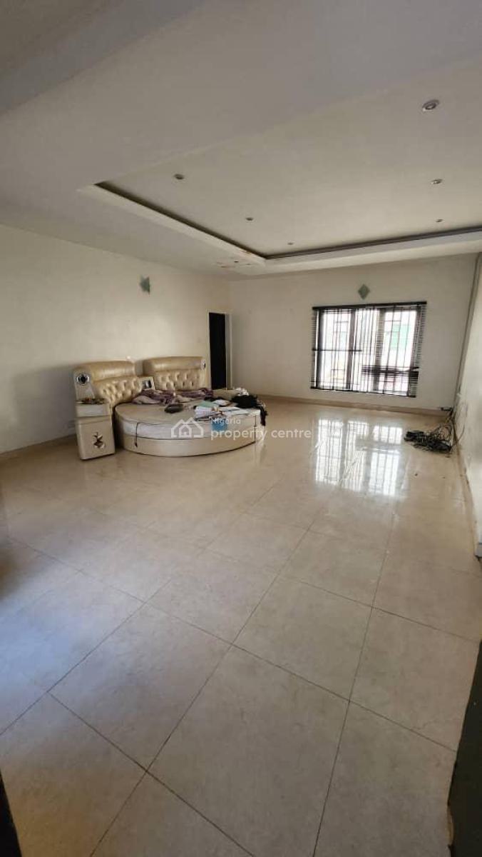 4bedroom Semi Detached Duplex, Richmond Gate 1 Estate Ikate Lekki, Lekki, Lagos, Flat / Apartment for Rent