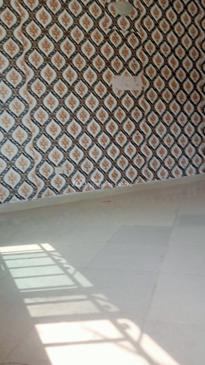 Well Maintained Spacious Room and Parlour Available, Bakery Avenue, Bogije, Ibeju Lekki, Lagos, Mini Flat (room and Parlour) for Rent