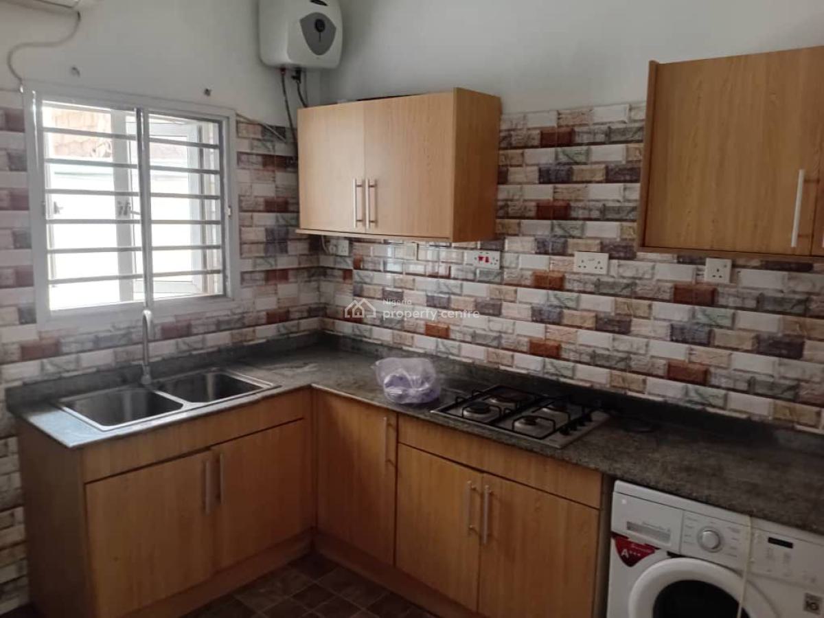 4 Bedrooms Terrace with 1room Bq, Lekki Right, Lekki, Lagos, Terraced Duplex for Sale