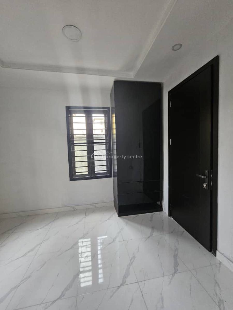 Newly Built 2 Bedroom Apartments, Maryland, Lagos, Flat / Apartment for Sale