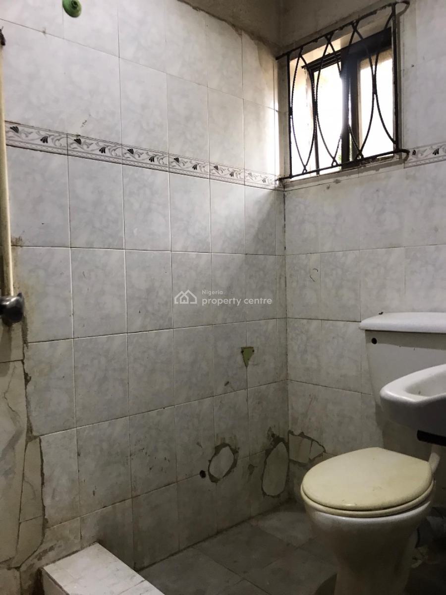 Massive 1 Bedroom Mini Flat Upstairs, Lekki Phase 1 Lekki Lagos, Lekki Phase 1, Lekki, Lagos, Mini Flat (room and Parlour) for Rent