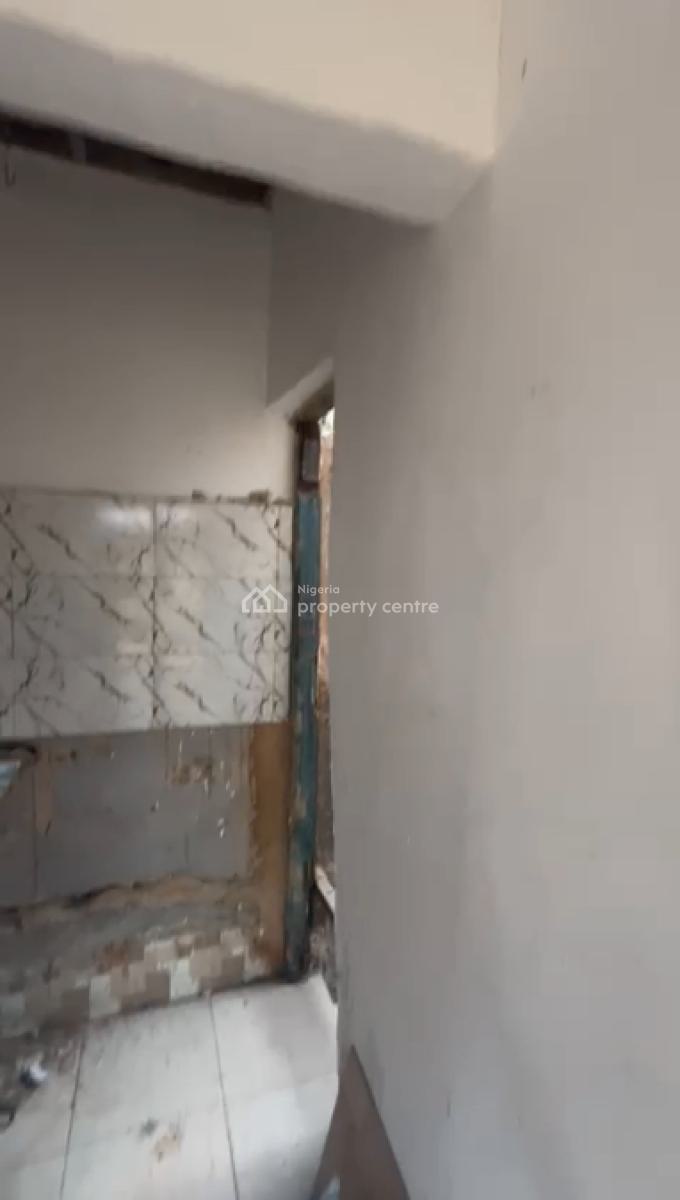 Specious Mini Flat, Ilaje Road, Bariga, Shomolu, Lagos, Mini Flat (room and Parlour) for Rent