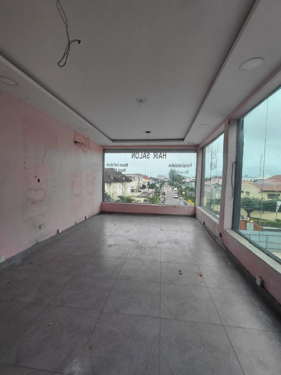 Spacious Shop Within Mall, Lekki Phase 1, Lekki, Lagos, Plaza / Complex / Mall for Rent