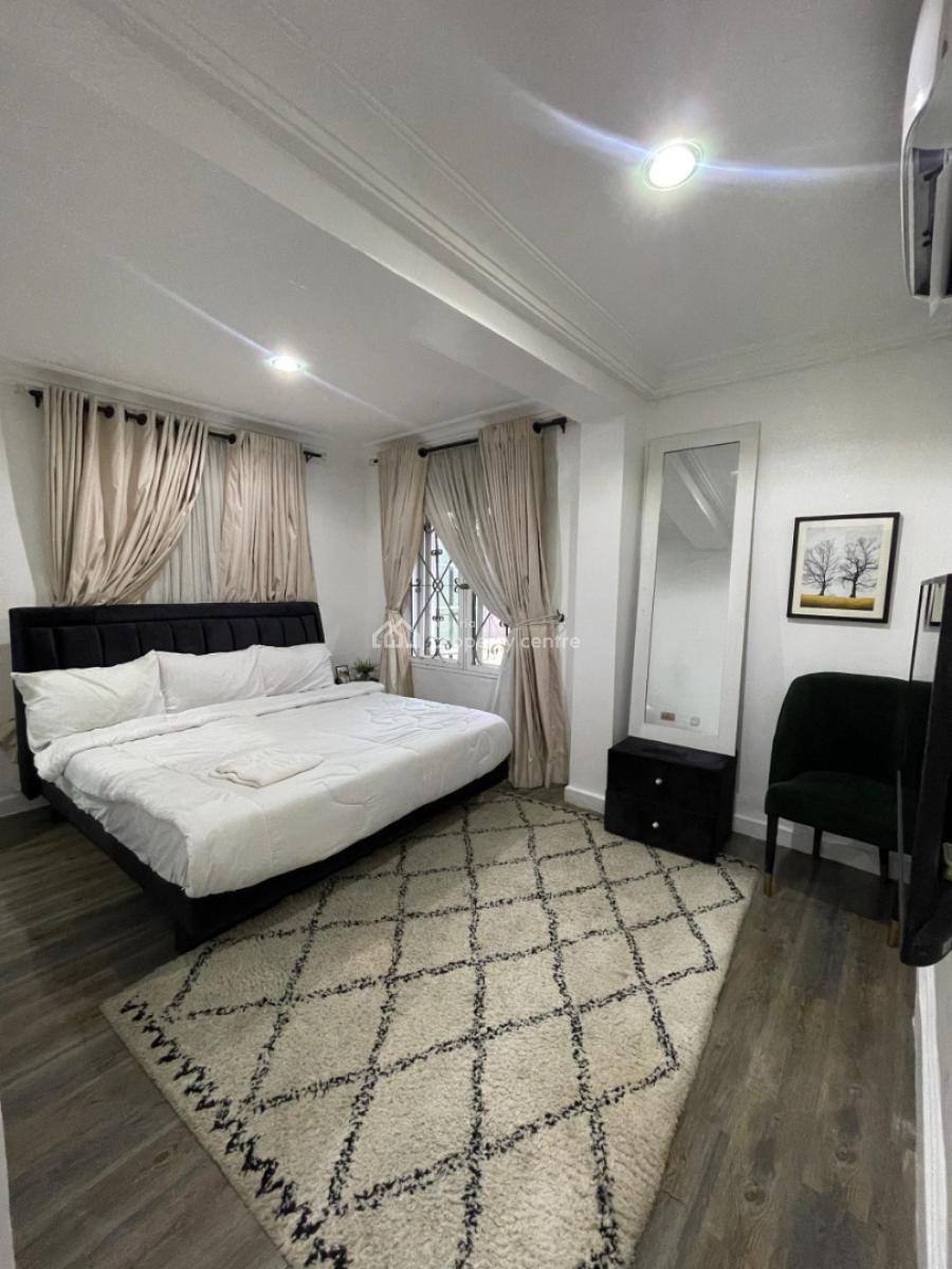Fully Serviced 3 Bedroom Apartment with a Bq., Lekki Phase 1, Lekki, Lagos, Flat / Apartment for Rent