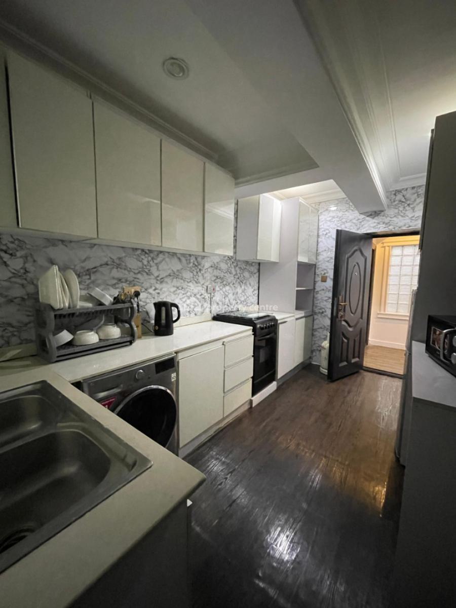 Fully Serviced 3 Bedroom Apartment with a Bq., Lekki Phase 1, Lekki, Lagos, Flat / Apartment for Rent