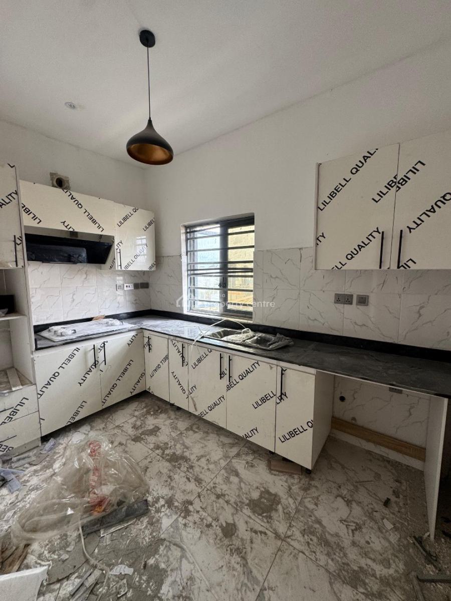 Luxury 2/3 Bedroom Apartment with a Swimming Pool & Gym House, Orchid Road, Lekki, Lagos, Flat / Apartment for Sale