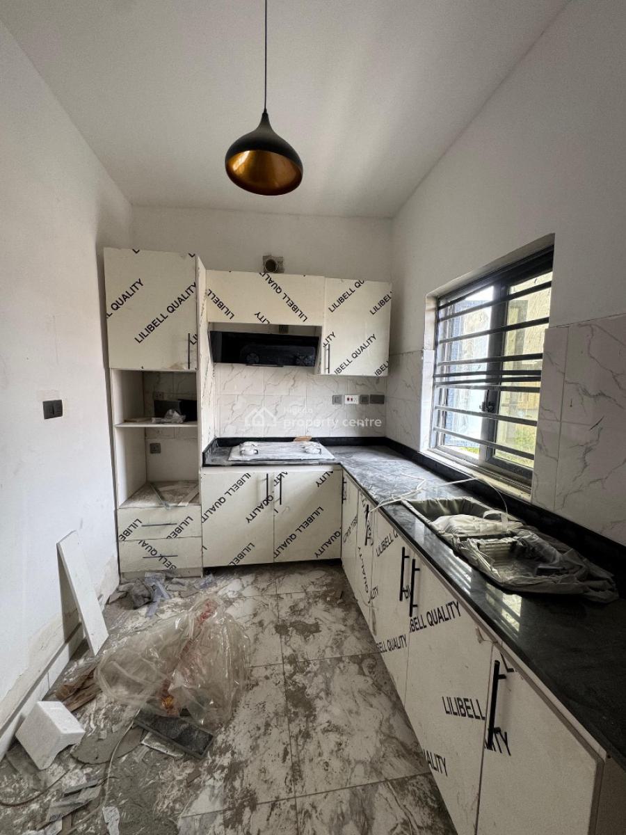 Luxury 2/3 Bedroom Apartment with a Swimming Pool & Gym House, Orchid Road, Lekki, Lagos, Flat / Apartment for Sale