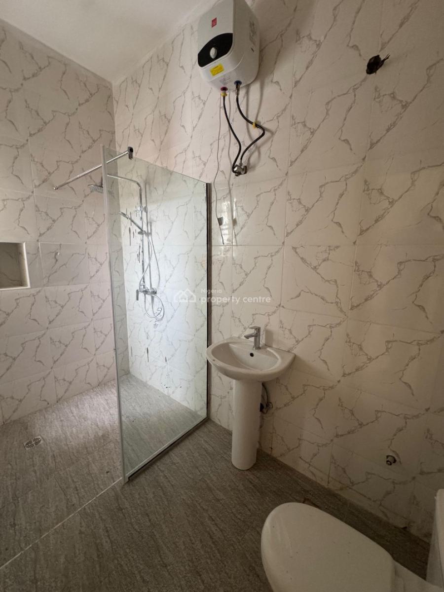 Luxury 2/3 Bedroom Apartment with a Swimming Pool & Gym House, Orchid Road, Lekki, Lagos, Flat / Apartment for Sale