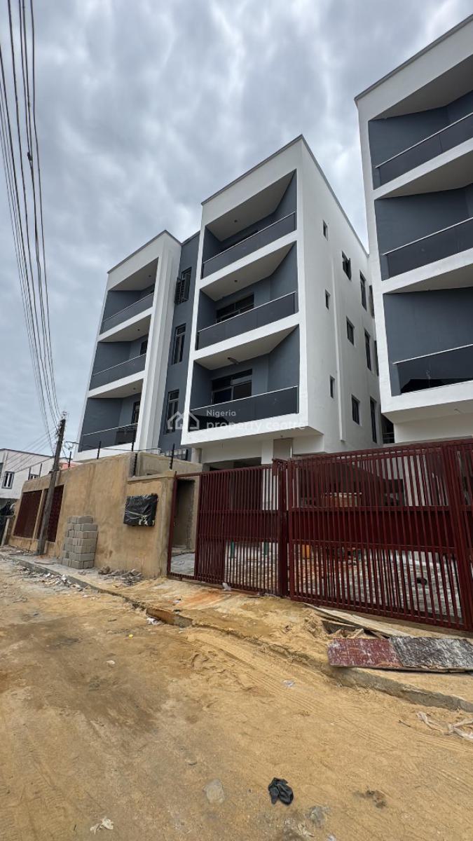 Luxury 2/3 Bedroom Apartment with a Swimming Pool & Gym House, Orchid Road, Lekki, Lagos, Flat / Apartment for Sale