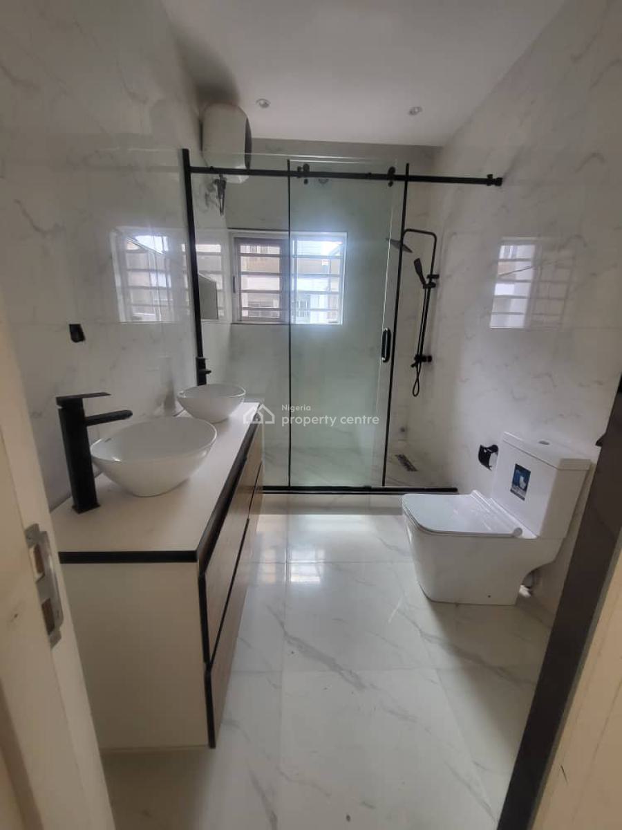 Serviced 4 Bedrooms Terrace House with Bq, Lekki Phase 1, Lekki, Lagos, Terraced Duplex for Rent