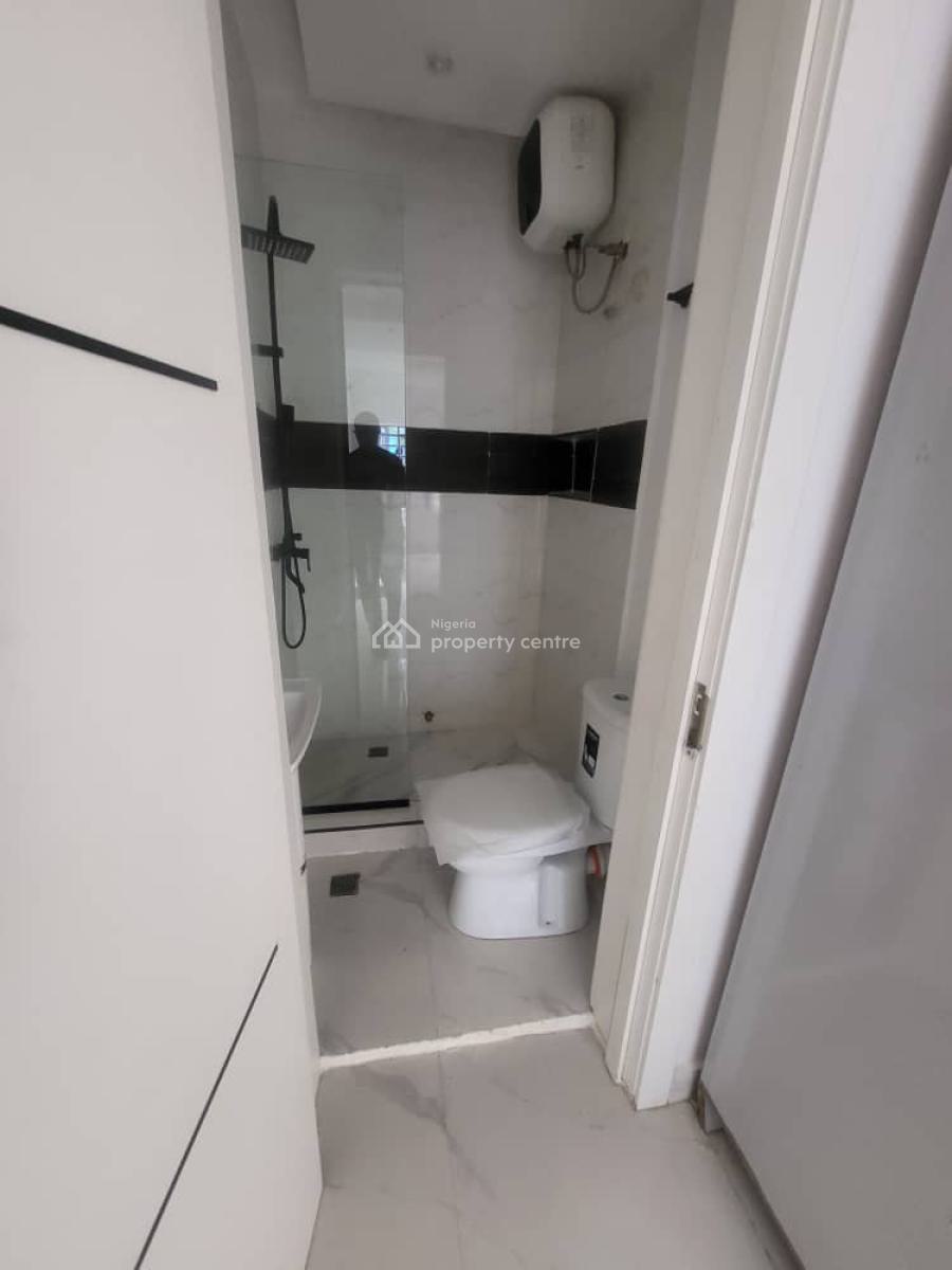 Serviced 4 Bedrooms Terrace House with Bq, Lekki Phase 1, Lekki, Lagos, Terraced Duplex for Rent