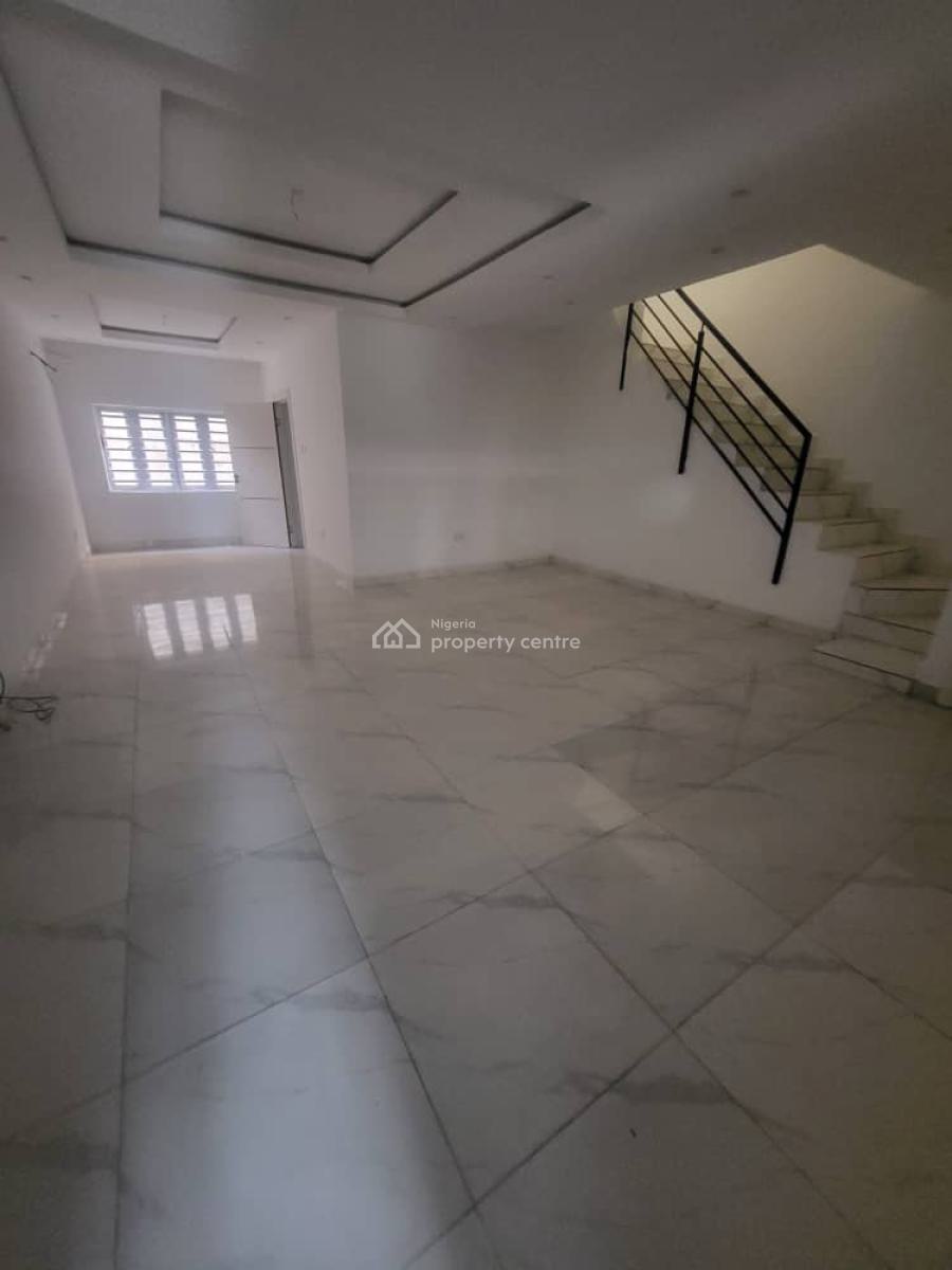 Serviced 4 Bedrooms Terrace House with Bq, Lekki Phase 1, Lekki, Lagos, Terraced Duplex for Rent