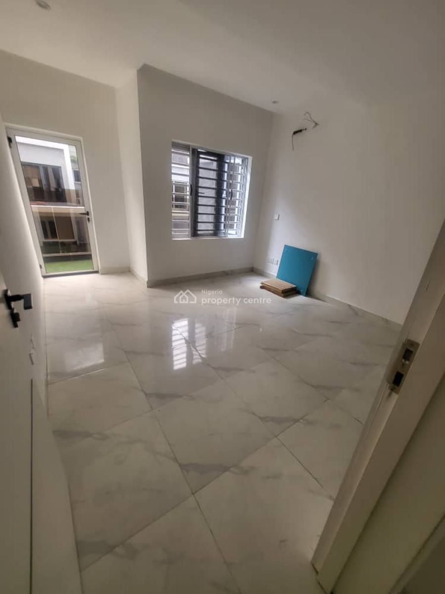 Serviced 4 Bedrooms Terrace House with Bq, Lekki Phase 1, Lekki, Lagos, Terraced Duplex for Rent