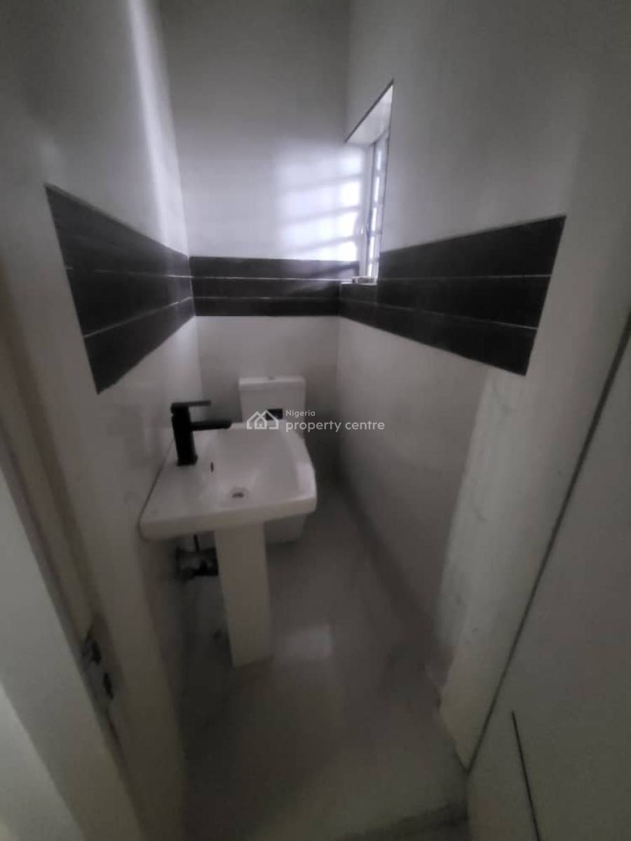 Serviced 4 Bedrooms Terrace House with Bq, Lekki Phase 1, Lekki, Lagos, Terraced Duplex for Rent