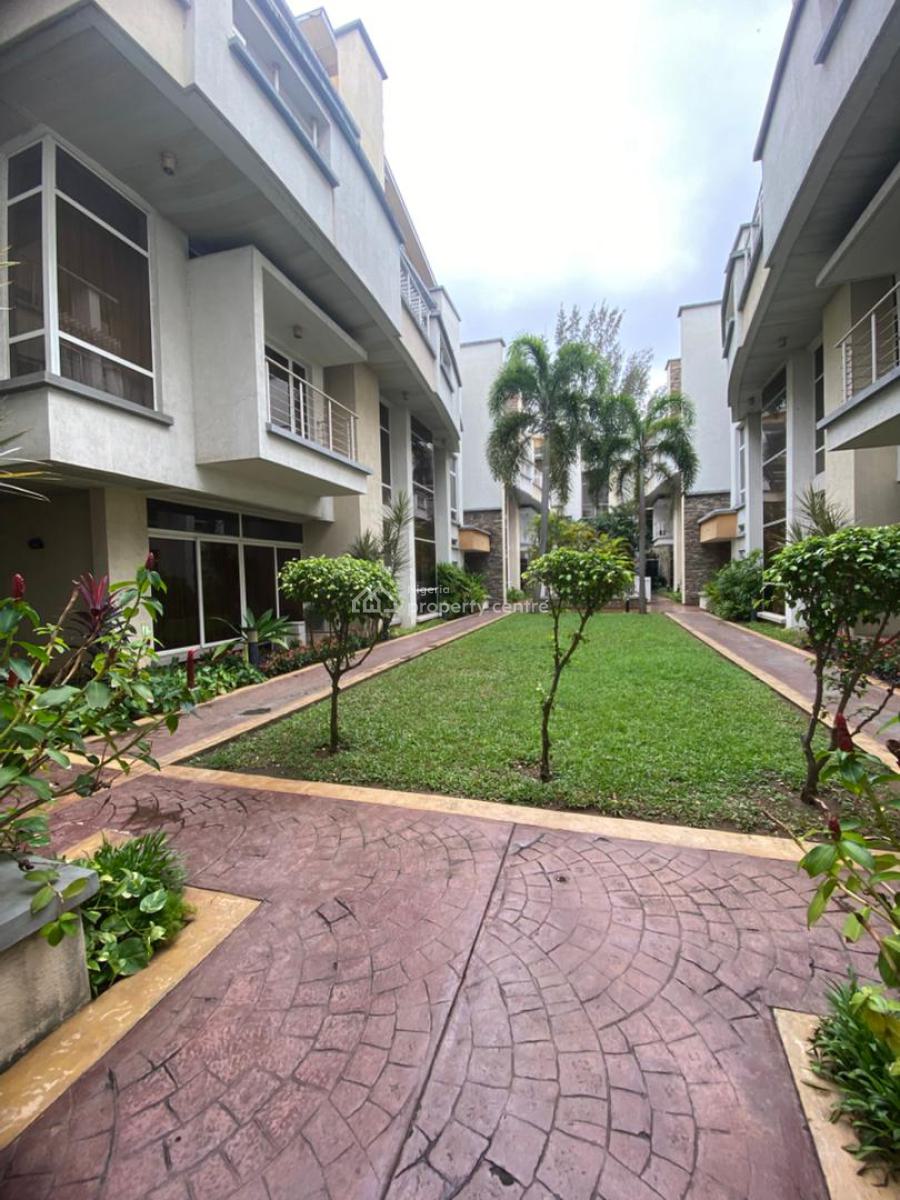 Massive 4 Bedroom Maisonette Duplex with Bq, Banana Island Road, Banana Island, Ikoyi, Lagos, Terraced Duplex for Rent