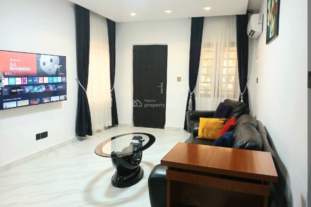 Enchanting 2 Bedroom Home with Pool, Ikeja, Lagos, Detached Bungalow Short Let