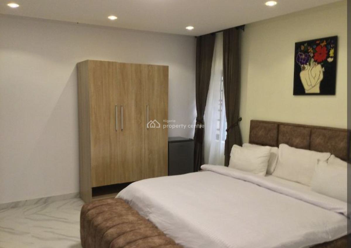 Enchanting 2 Bedroom Home with Pool, Ikeja, Lagos, Detached Bungalow Short Let