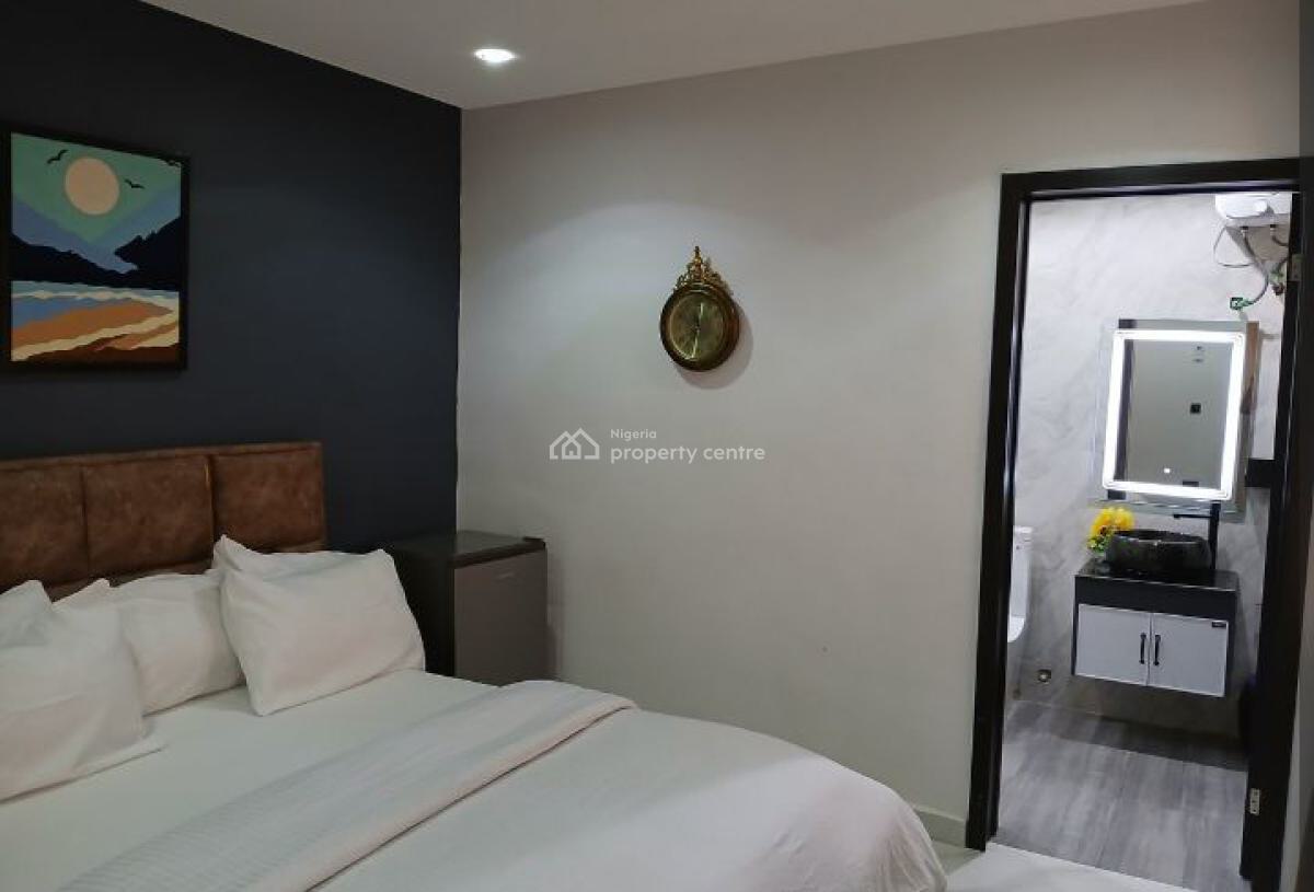 Enchanting 2 Bedroom Home with Pool, Ikeja, Lagos, Detached Bungalow Short Let
