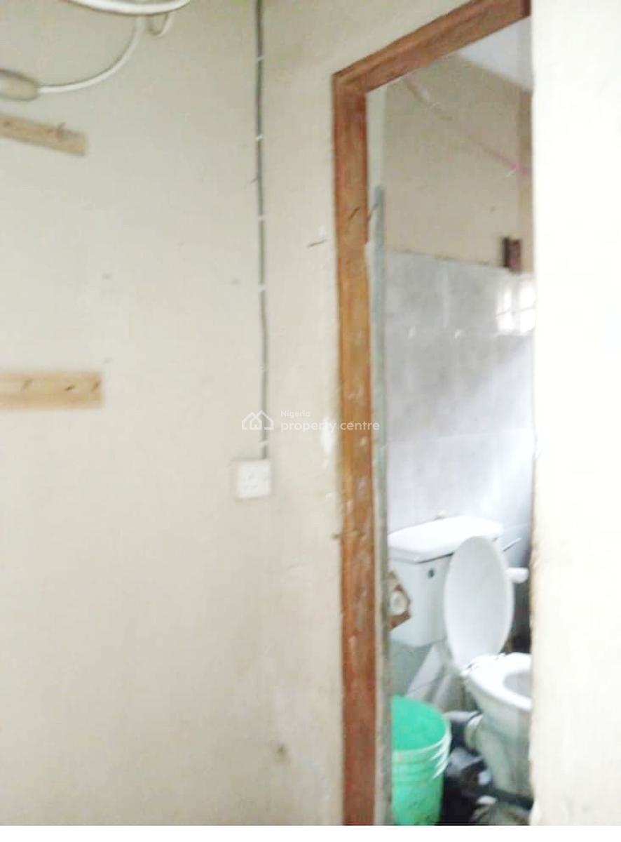 a Well Maintained Mini Flat, Olowora, Omole Phase 2, Ikeja, Lagos, Mini Flat (room and Parlour) for Rent