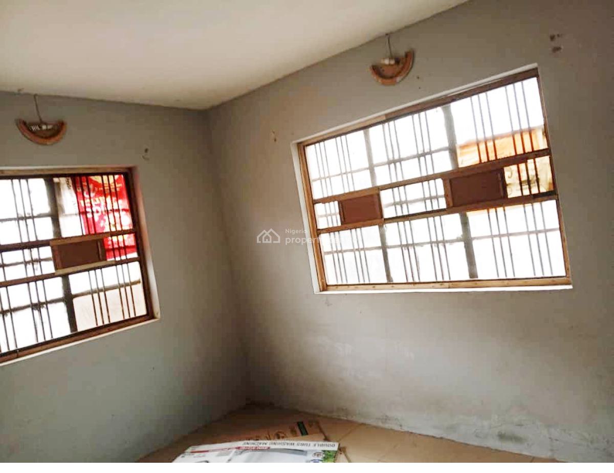 a Well Maintained Mini Flat, Olowora, Omole Phase 2, Ikeja, Lagos, Mini Flat (room and Parlour) for Rent