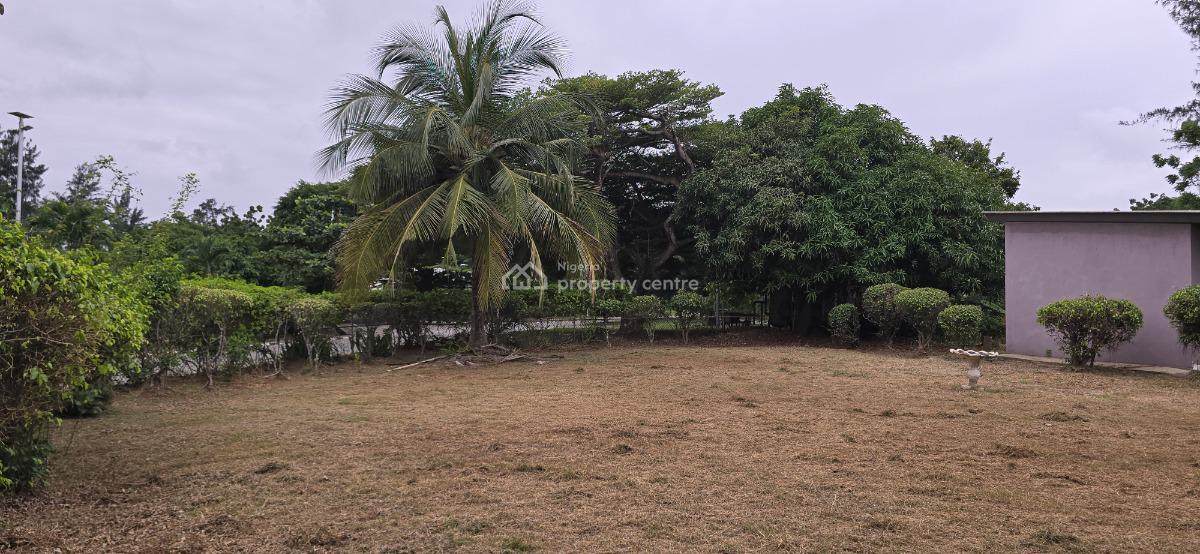 4 Bedroom Detached Bungalow with a Garden, Updc Estate, Lekki Phase 1, Lekki, Lagos, Detached Bungalow for Rent