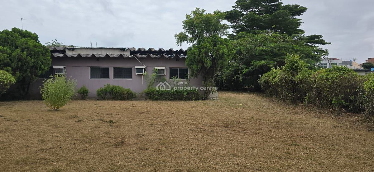 4 Bedroom Detached Bungalow with a Garden, Updc Estate, Lekki Phase 1, Lekki, Lagos, Detached Bungalow for Rent