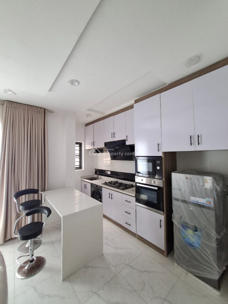 Exquisitely Built 2 Bedroom Apartment with Pool and Gym, Lekki, Lagos, Flat / Apartment for Sale