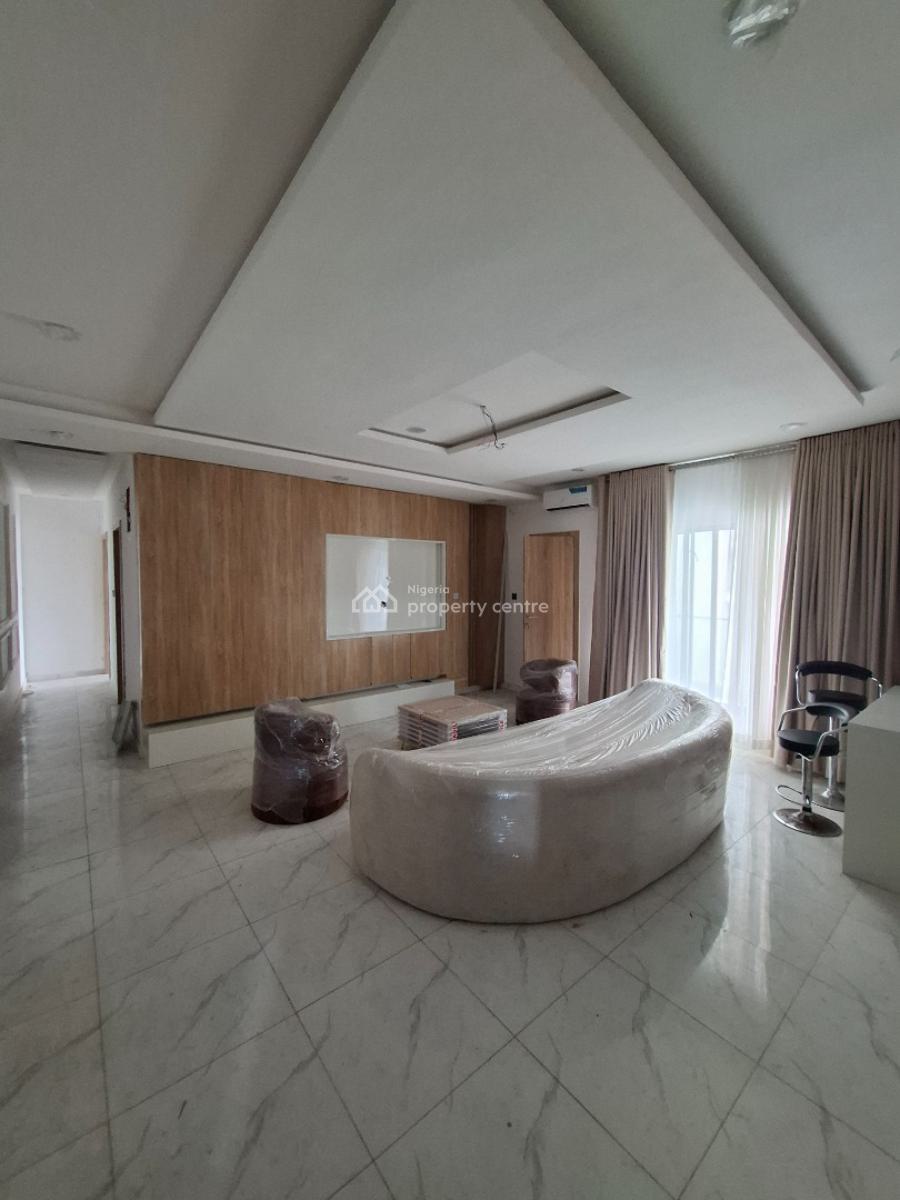 Exquisitely Built 2 Bedroom Apartment with Pool and Gym, Lekki, Lagos, Flat / Apartment for Sale