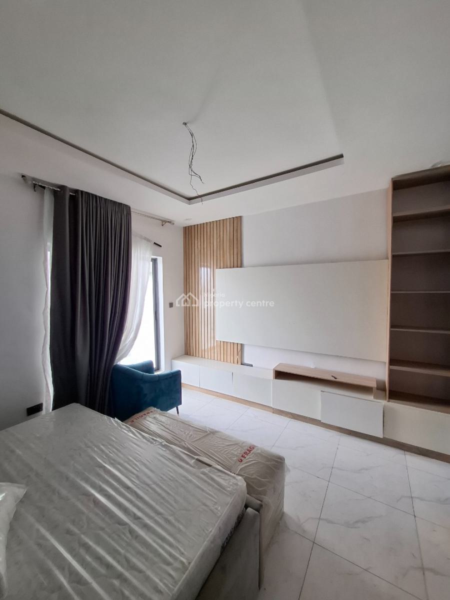 Exquisitely Built 2 Bedroom Apartment with Pool and Gym, Lekki, Lagos, Flat / Apartment for Sale