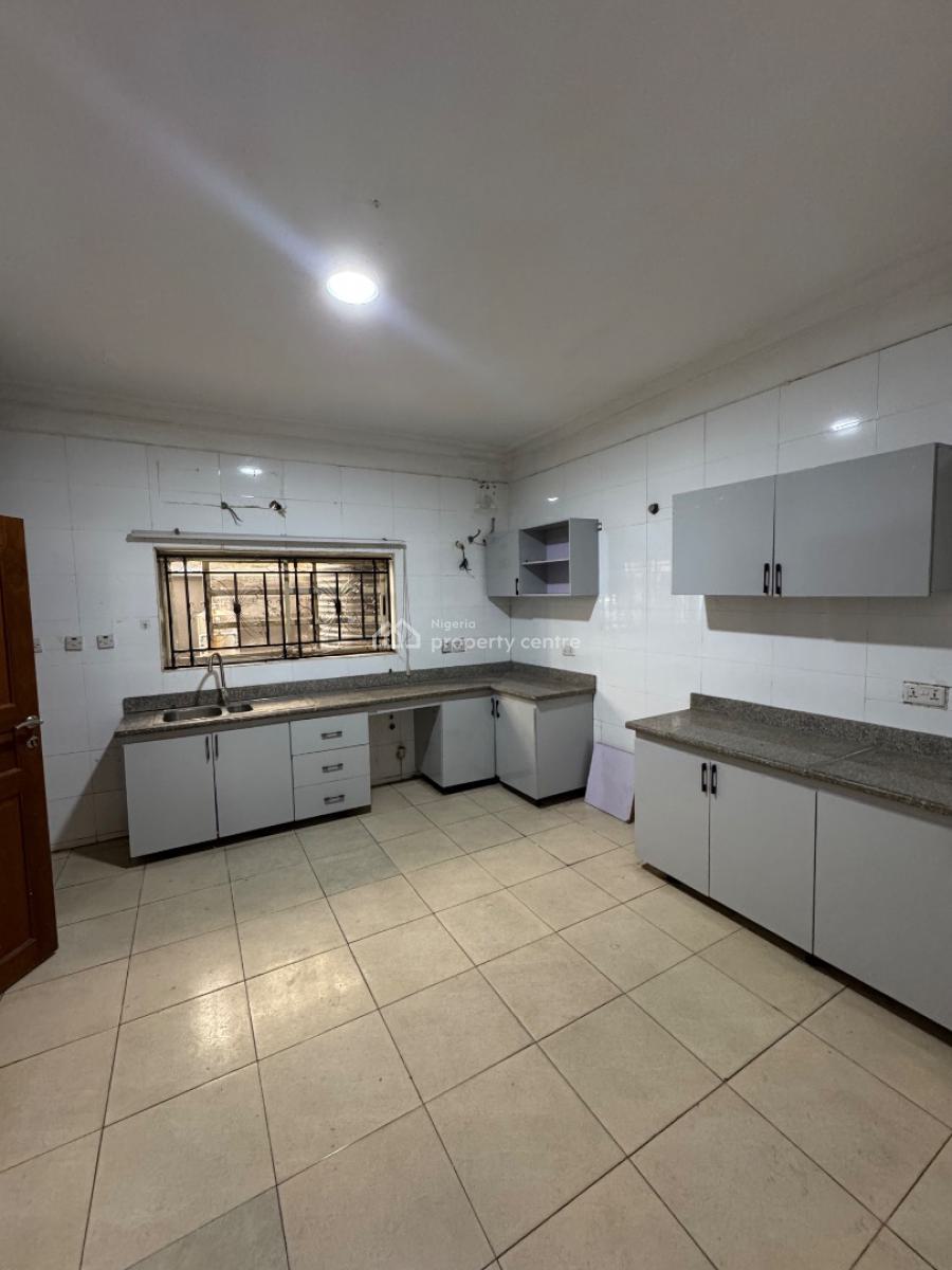 4 𝐁𝐄𝐃𝐑𝐎𝐎𝐌 𝐒𝐄𝐌𝐈 𝐃𝐄𝐓𝐀𝐂𝐇𝐄𝐃 𝐃𝐔𝐏𝐋𝐄𝐗, Ikoyi, Lagos, Ikoyi, Lagos, Semi-detached Duplex for Rent