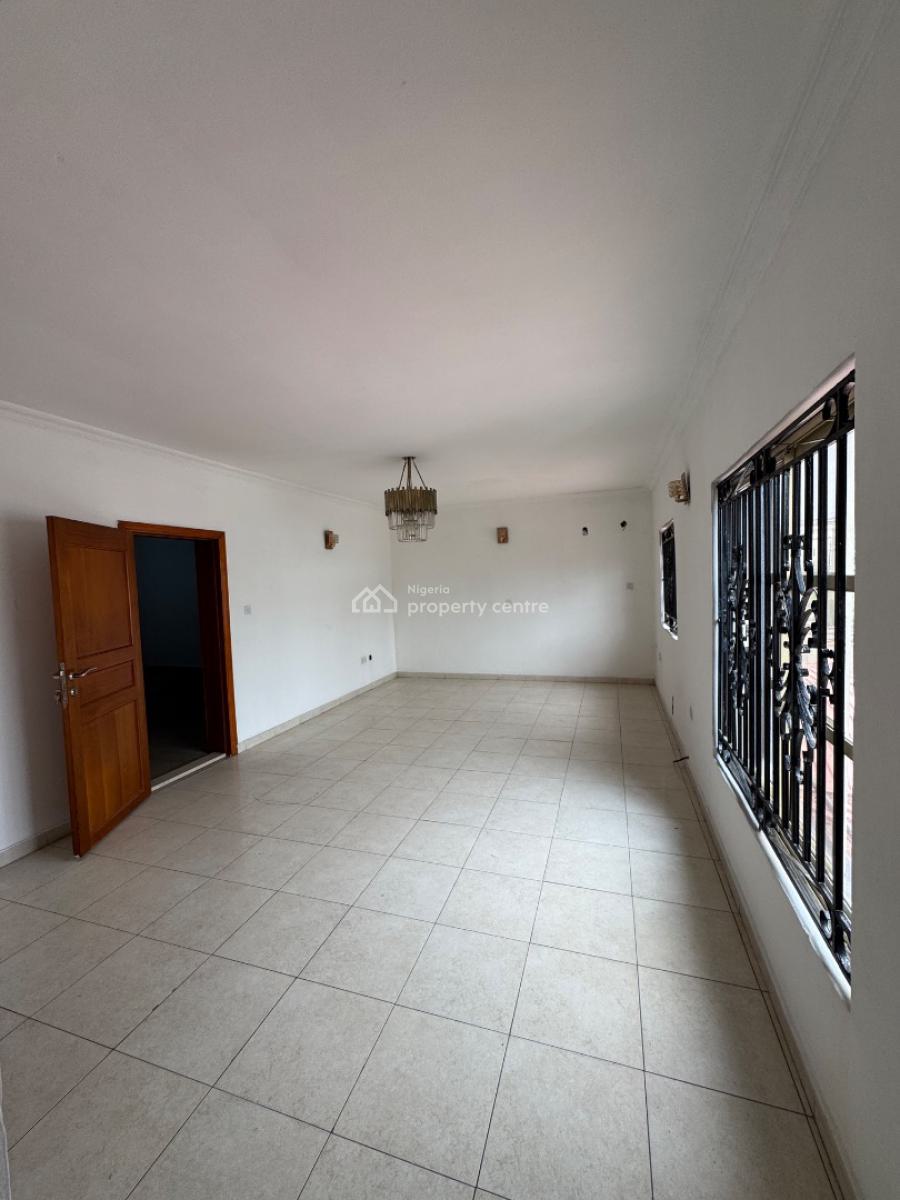 4 𝐁𝐄𝐃𝐑𝐎𝐎𝐌 𝐒𝐄𝐌𝐈 𝐃𝐄𝐓𝐀𝐂𝐇𝐄𝐃 𝐃𝐔𝐏𝐋𝐄𝐗, Ikoyi, Lagos, Ikoyi, Lagos, Semi-detached Duplex for Rent