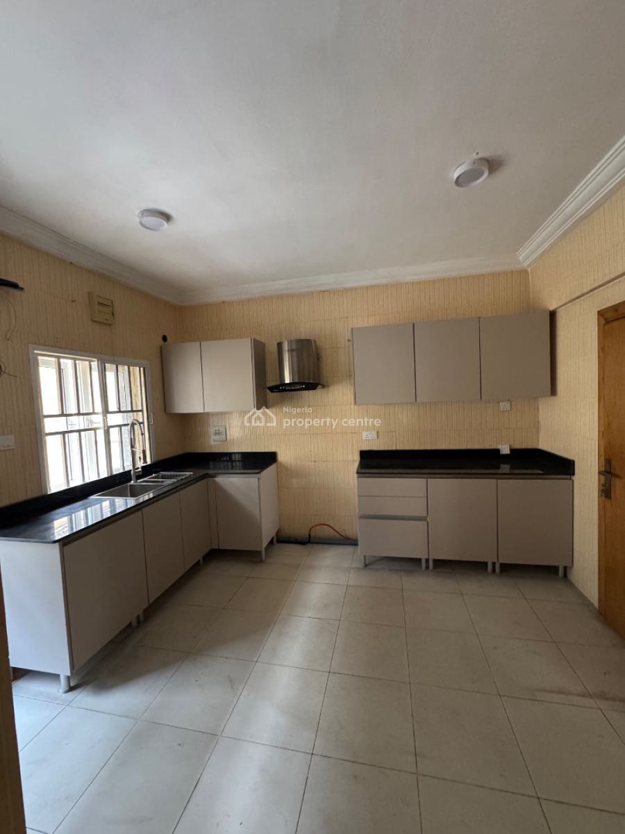 4 𝐁𝐄𝐃𝐑𝐎𝐎𝐌 𝐒𝐄𝐌𝐈 𝐃𝐄𝐓𝐀𝐂𝐇𝐄𝐃 𝐃𝐔𝐏𝐋𝐄𝐗, Ikoyi, Lagos, Ikoyi, Lagos, Semi-detached Duplex for Rent