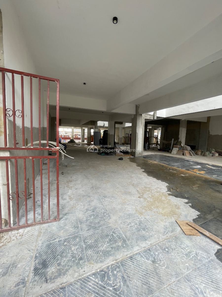 2 Bedroom Apartment with Swimming Pool & Gym, 2nd Toll Gate, Opposite Chevron, Lekki Phase 2, Lekki, Lagos, Flat / Apartment for Sale