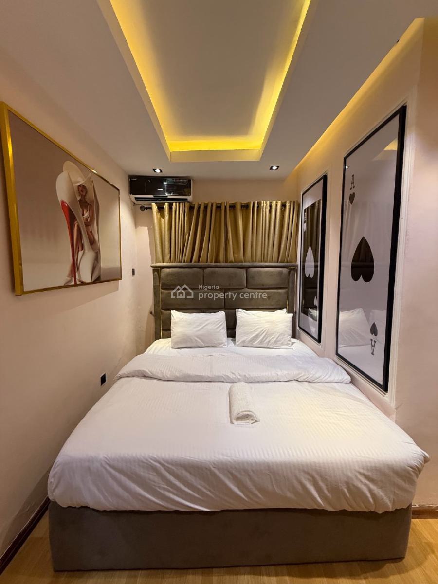 *new in!!!!*  Luxury, Affordable and Compact 1bedroom Apartment, Off Admiralty, Lekki Phase 1, Lekki, Lagos, Flat / Apartment Short Let