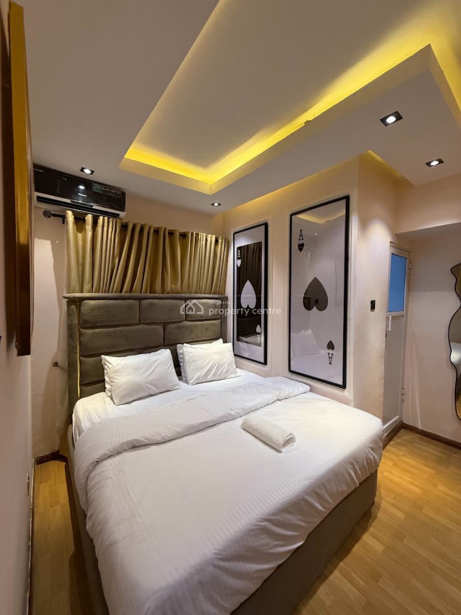 *new in!!!!*  Luxury, Affordable and Compact 1bedroom Apartment, Off Admiralty, Lekki Phase 1, Lekki, Lagos, Flat / Apartment Short Let