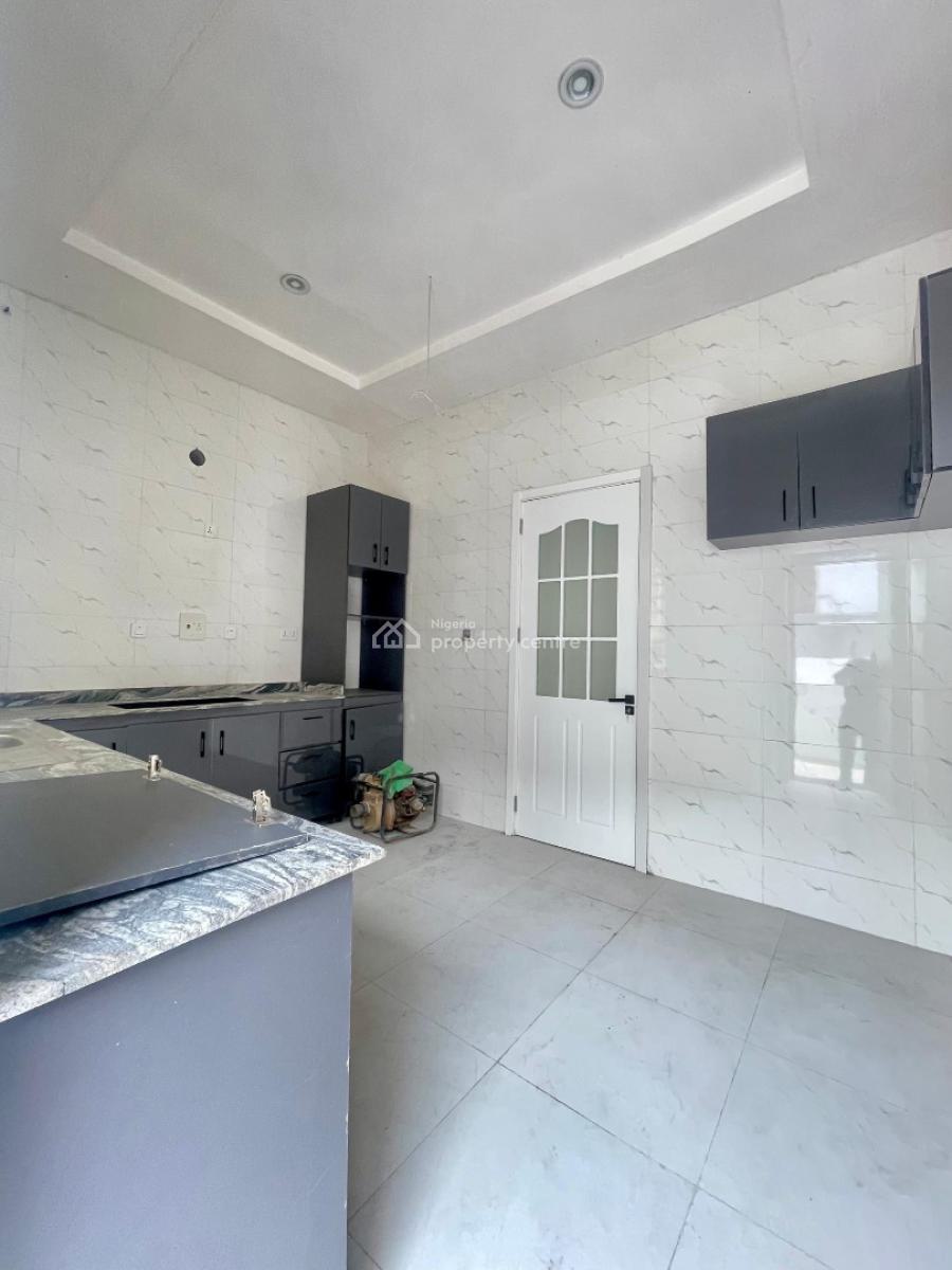 Decently Finished 5 Bed Detached Home with Bq, Happyland Estate, Ajah, Lagos, Detached Duplex for Sale