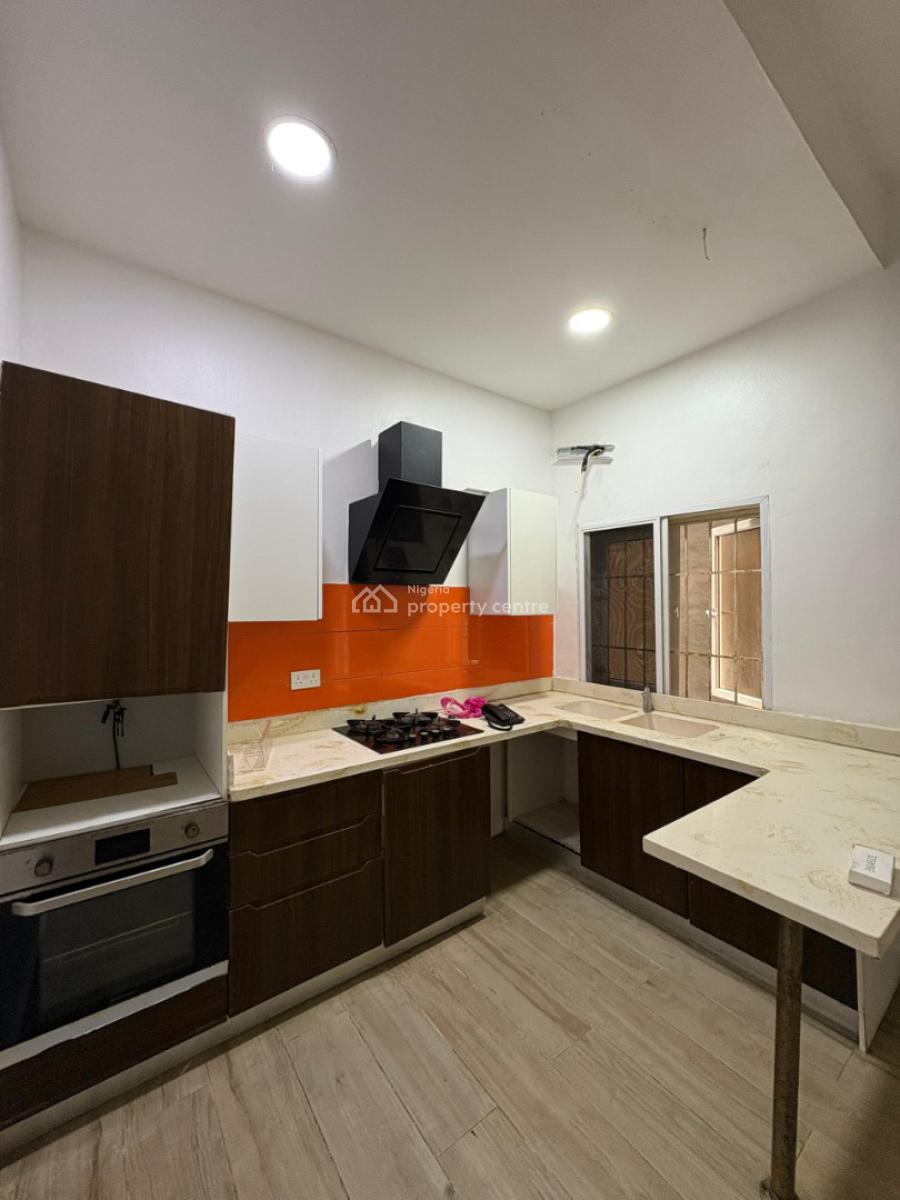 Cozy 1-bedroom Apartment with Balcony & More!, Lekki Phase 1, Lekki, Lagos, Flat / Apartment for Rent