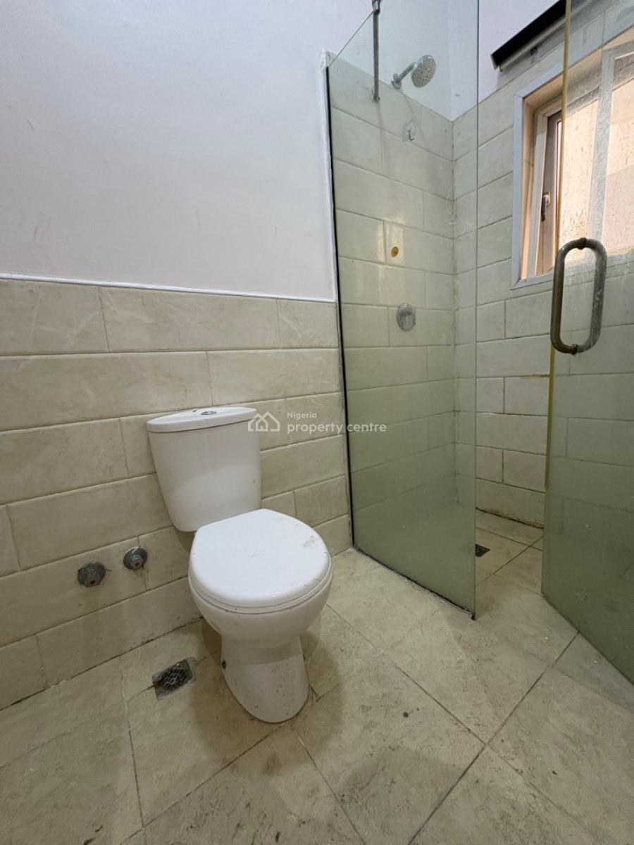 Cozy 1-bedroom Apartment with Balcony & More!, Lekki Phase 1, Lekki, Lagos, Flat / Apartment for Rent
