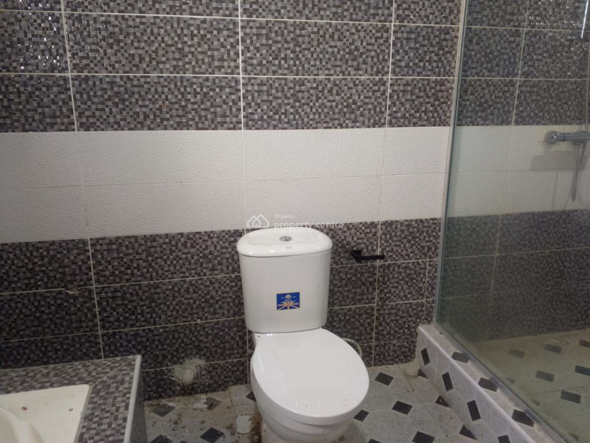 *serviced 4 Bedroom Maisonette with a Swimming Pool, Lekki Phase 1, Lekki, Lagos, Terraced Duplex for Rent