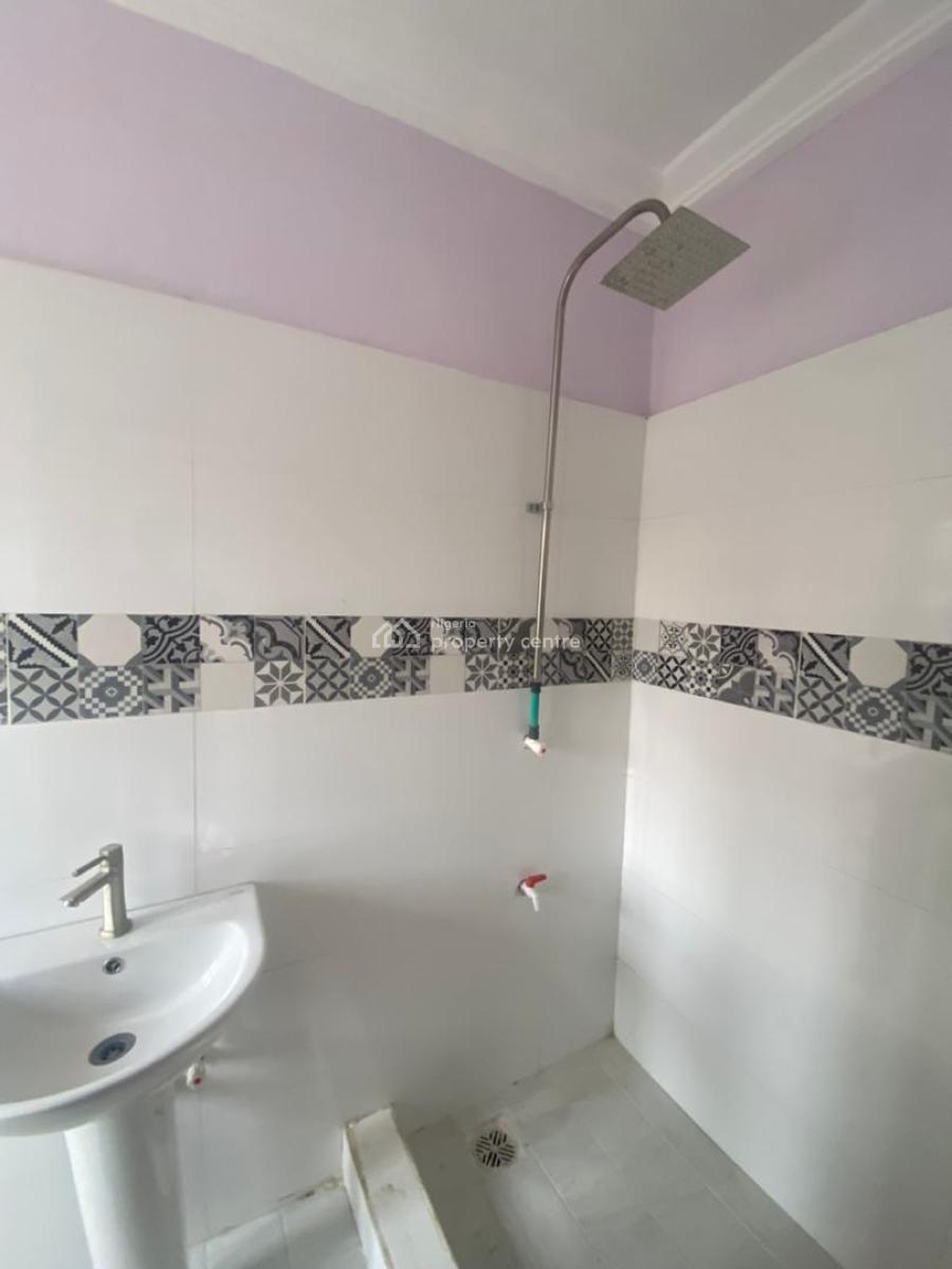Brand New 2 Bedroom with Modern Fittings, Alashela Royal Estate, Ogombo, Ajah, Lagos, Flat / Apartment for Rent