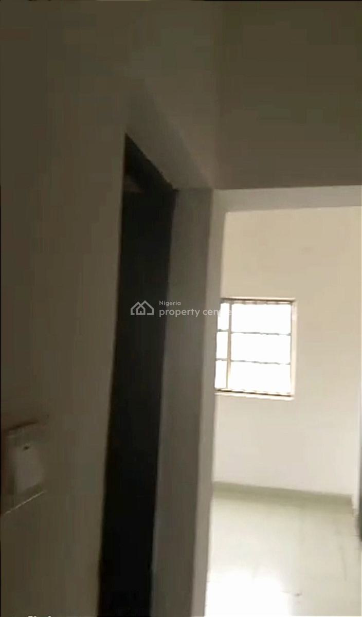 2 Bedrooms Flat, Close to Gwagwa Filling Station, Area 1, Garki, Abuja, Flat / Apartment for Rent
