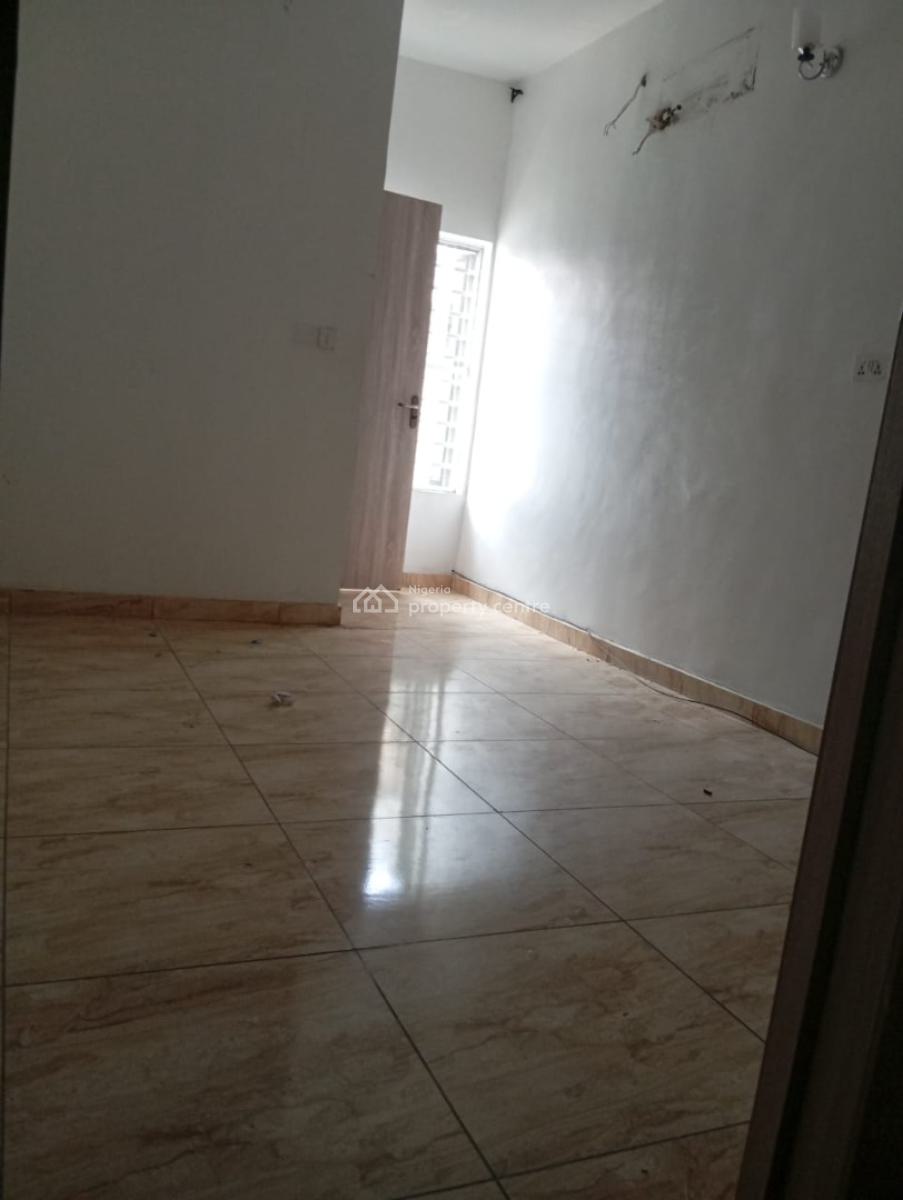 *  *serviced 4 Bedroom Terrace Duplex in Royal Pine Est, Toll Gate Eleganza Orchid, Lekki, Lagos, Terraced Duplex for Rent