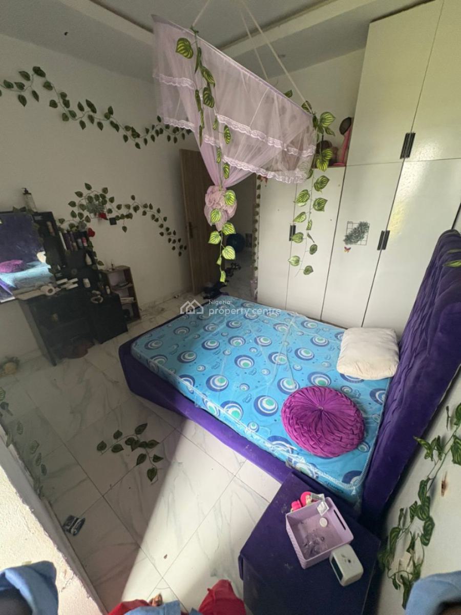 Single Room in a Shared Apartment, Lekki, Lagos, Flat / Apartment for Rent