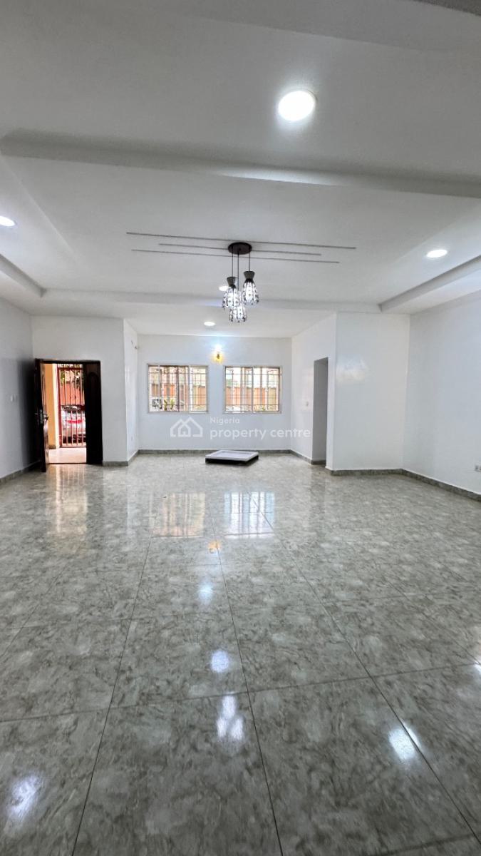 Newly Vacated 3 Bedroom Flat, Jahi, Jahi, Abuja, Flat / Apartment for Rent