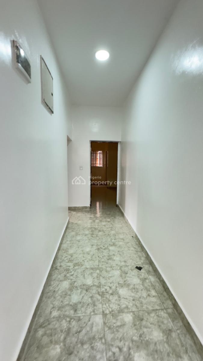 Newly Vacated 3 Bedroom Flat, Jahi, Jahi, Abuja, Flat / Apartment for Rent