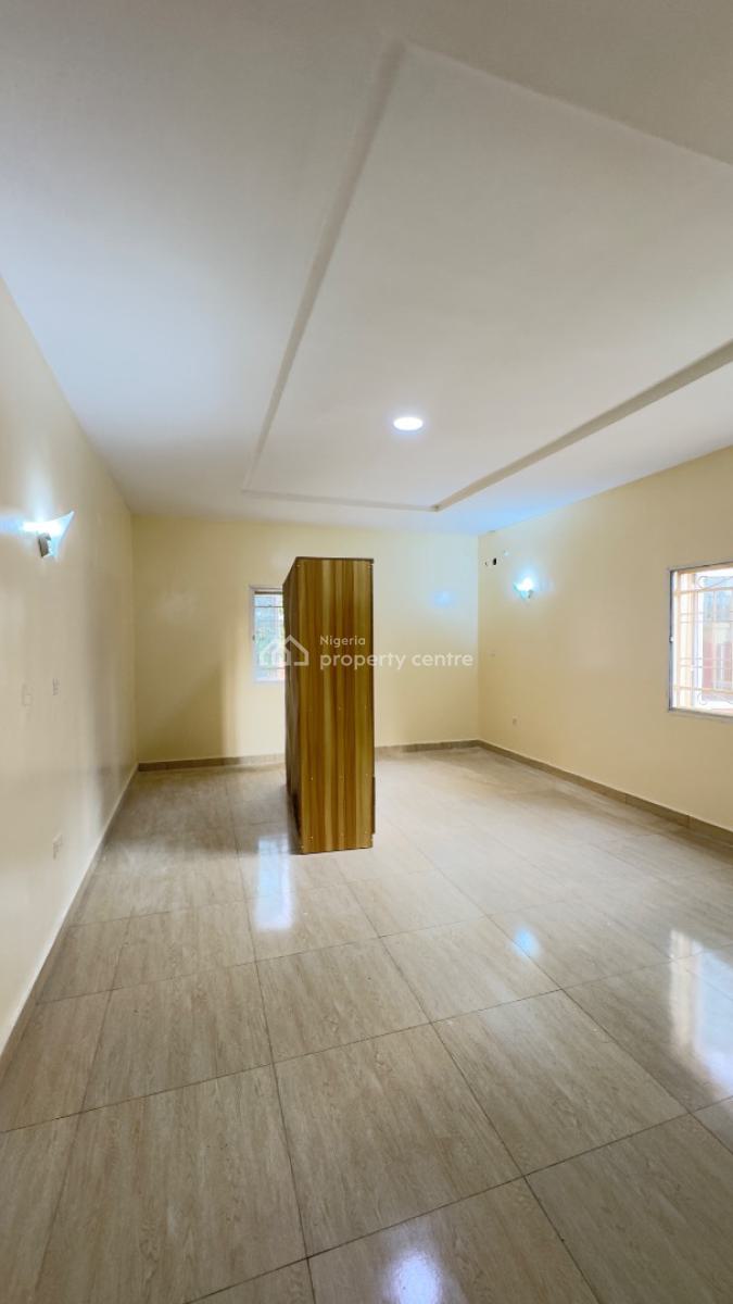 Newly Vacated 3 Bedroom Flat, Jahi, Jahi, Abuja, Flat / Apartment for Rent