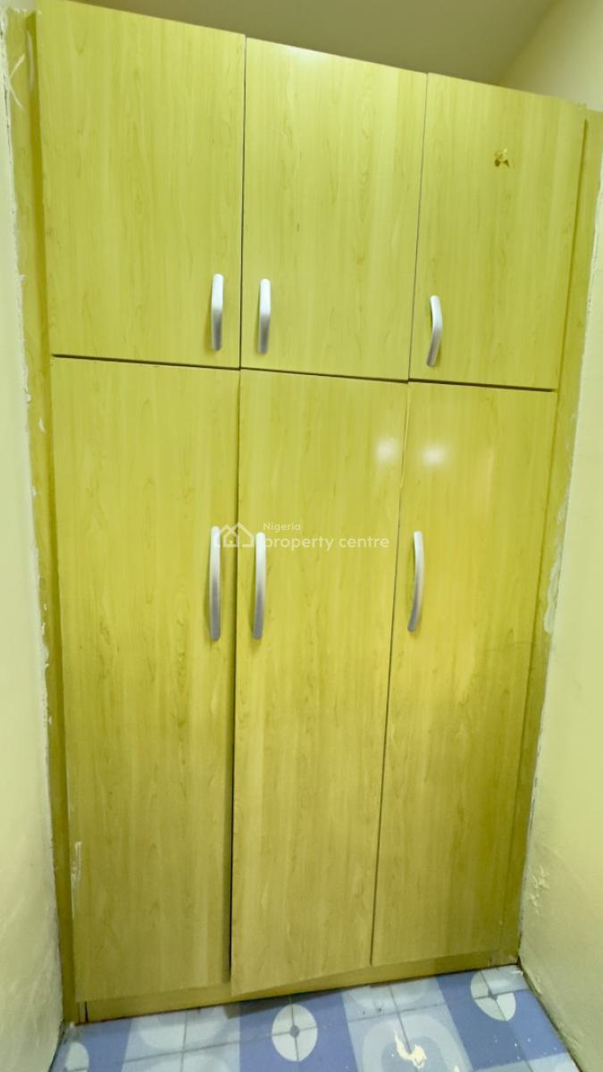 Newly Vacated 3 Bedroom Flat, Jahi, Jahi, Abuja, Flat / Apartment for Rent
