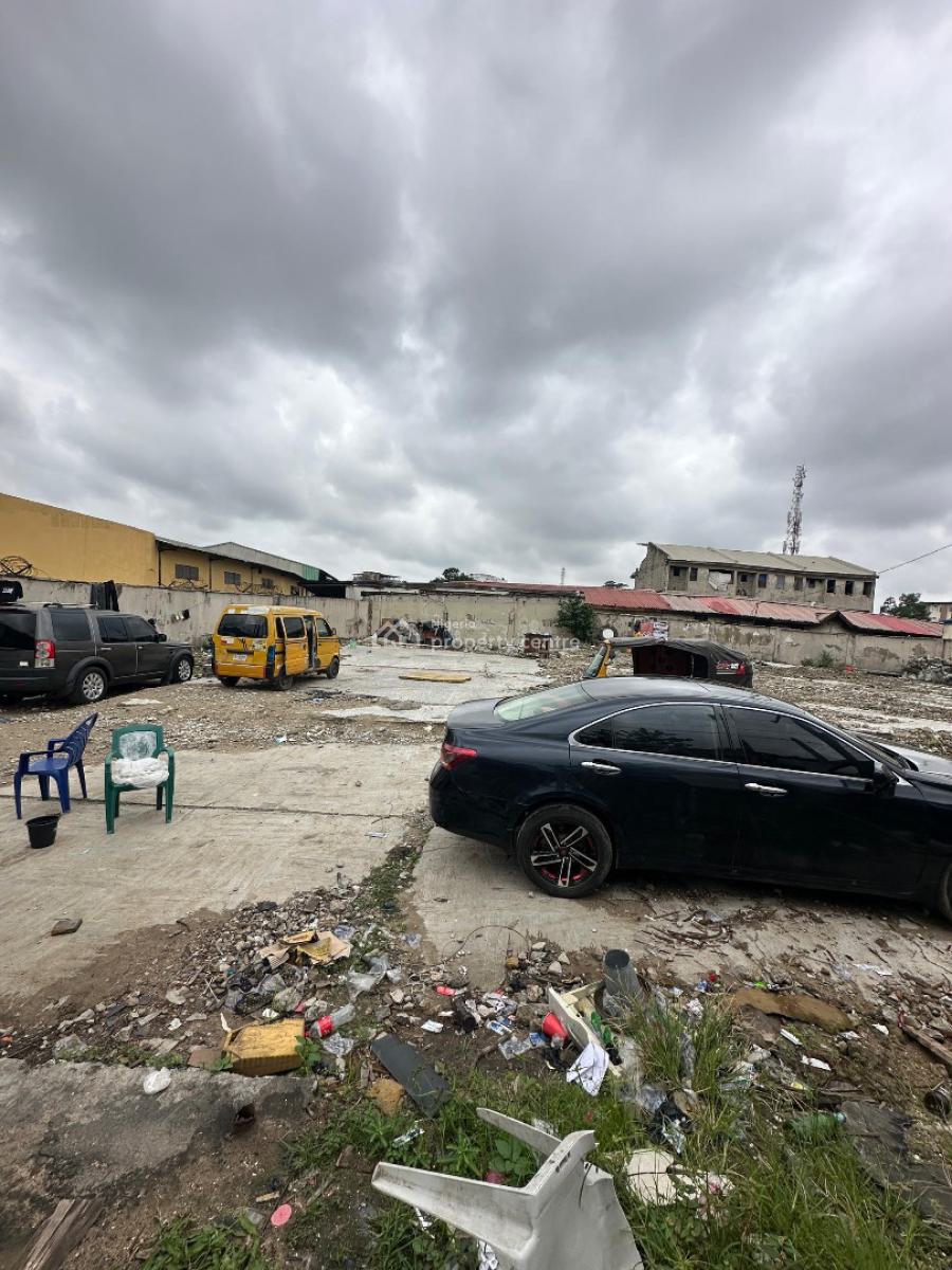 an Empty Land Close to Proximity Landmark Areas Around Yaba, Sabo, Sabo, Yaba, Lagos, Mixed-use Land for Sale